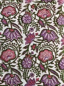 Robe de style kimono en coton respirant avec motif floral, conçue pour les femmes, idéale pour la nuit et offrant une grande liberté de mouvement. - Product Image 4