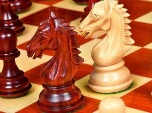 ตัวหมากรุกพรีเมียม Derby Knight Staunton ขนาด 4.1 นิ้ว ทำจากไม้บัดโรสวูดและไม้บ็อกซ์วูด พร้อมกล่อง ในราคาที่ดีที่สุด - Product Image 5