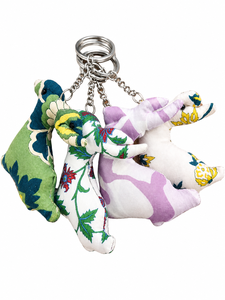 Llaveros de tela hechos a mano con borlas de algodón reciclado, accesorios bohemios étnicos para bolsos, colgantes ecológicos para carteras. - Product Image 5
