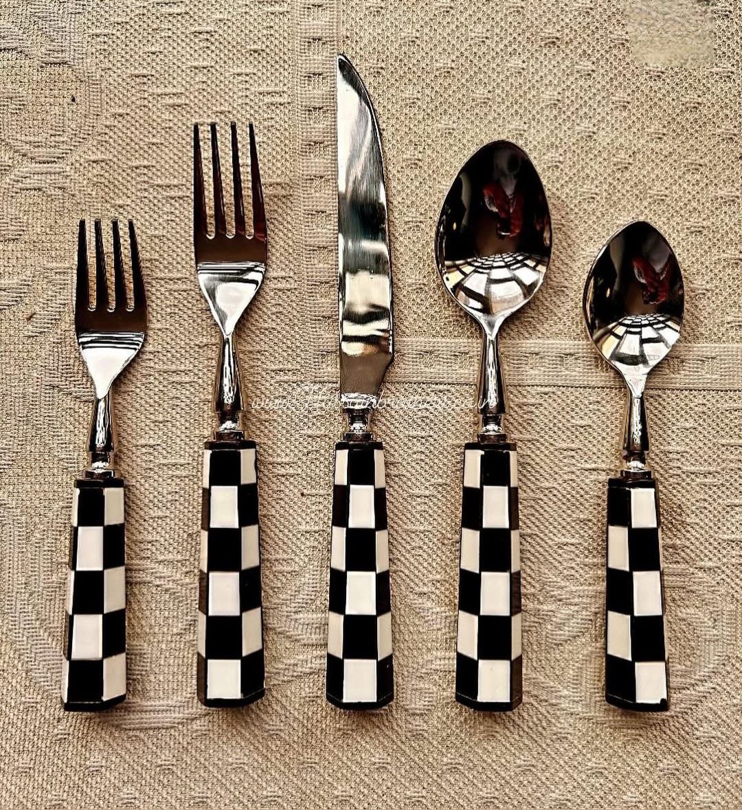 ตามที่แสดง