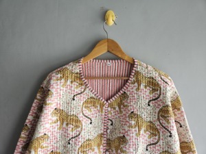 Cárdigan acolchado con estampado animal para mujer, cuello en V, manga larga, abrigo informal, bolsillos con parches, cierre de botones, para todas las estaciones, regalo para ella - Product Image 4