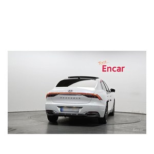 Hyundai Grandeur 2020, 2.5 Automático, Emisión Euro V, Asientos de Cuero, Volante a la Izquierda, Cámara Trasera, con 74,584 km - Product Image 4