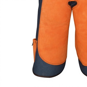 Pantalones de equitación de cuero personalizables con protección reforzada y cintura con hebilla para equitación inglesa y trabajo. - Product Image 5