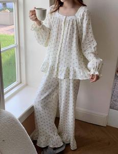 Conjunto de pijama floral de 2 piezas para mujer, cuello cuadrado, manga larga, dobladillo con volantes, conjunto holgado para estar en casa, para todas las estaciones, ropa de dormir para mujer - Product Image 6