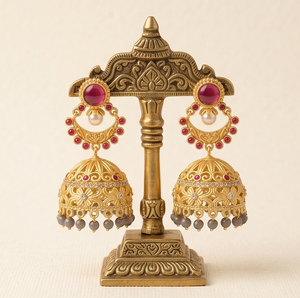 Pendientes Jhumka Clásicos Tradicionales de Latón DIVYORO para Fiesta - Product Image 3
