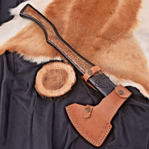 Hache à tête de lames gravées de style Viking de qualité supérieure, de qualité industrielle, en acier Damas, modèle Tomahawk populaire de Steel Craft International - Product Image 5