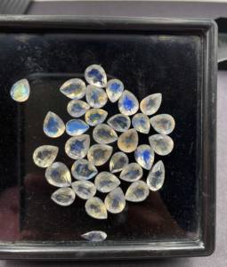 Lote de Piedras Preciosas Sueltas de Piedra Lunar Arcoíris Natural, Corte Pera, 7-10 mm, Certificadas por IGI, para Joyería - Product Image 5