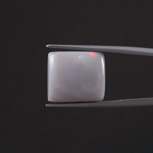 Opale blanche naturelle, pierre précieuse en vrac, 11,92 carats, taille coussin 15,5x14mm, 6mm, certifiée IGI, taillée à la main, polie, avec traitement de cirage/lustrage léger - Product Image 1