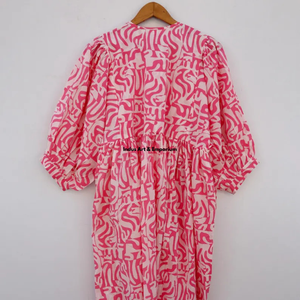 Hermoso vestido floral de algodón con estampado a mano, vestido para uso casual, vestido con estampado a mano. - Product Image 3