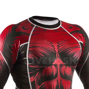 เสื้อรัดรูปผู้ชายคุณภาพสูงสำหรับออกกำลังกาย ผลิตจากผ้าสแปนเด็กซ์และโพลีเอสเตอร์ ป้องกันแสงแดด เหมาะสำหรับว่ายน้ำ - Product Image 3