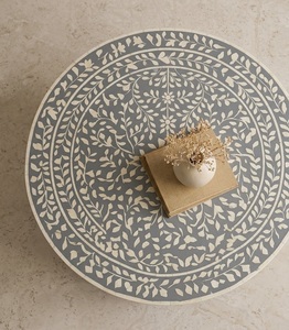 Table basse en bois artisanale de luxe avec incrustation en os, design géométrique floral pour salon de villa moderne - Product Image 2