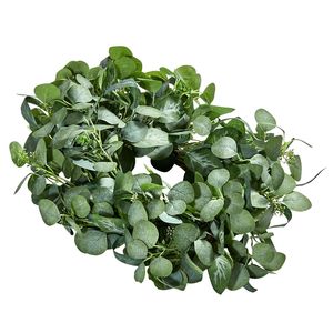 Ghirlanda Decorativa Artificiale di Alta Qualità da 26 Pollici Verde con Foglie di Eucalipto, Bacche e Steli Spinosi per Decorazioni Annuali - Product Image 5