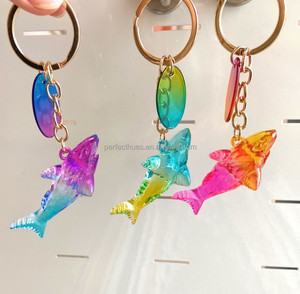 Porte-clés souvenir de requin kawaii de luxe en forme d'animal 3D imprimé UV de bonne qualité - Product Image 5