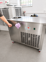 Machine à Gelato Commerciale Italienne Professionnelle pour la Fabrication de Glaces Dures – Prix Compétitif, Modèle Industriel Compact