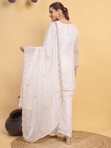 Conjunto de traje Palazzo de 3 piezas Fandy Premium para mujer con detalles de cuentas y encaje |   Ropa Étnica Completamente Forrada - Product Image 6