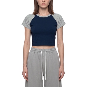 Camiseta Corta Raglan Azul Marino Personalizada para Mujer, Venta al por Mayor, de Algodón Acanalado, Estilo Baby Tee, con Manga en Contraste, Ajuste Delgado, Camisa Streetwear - Product Image 1