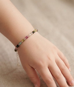 Pulsera Ajustable de Plata de Ley 925 Certificada con Turmalina Multicolor en Tubo, Estilo Étnico Hindú, Regalo Unisex al por Mayor - Product Image 2
