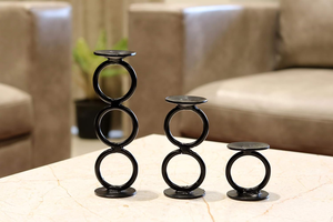 Support de bougie en fer forgé fait main et durable pour décoration intérieure - Ensemble portable de 3 bougeoirs à thé avec anneau métallique, idéal pour Pâques - Product Image 4