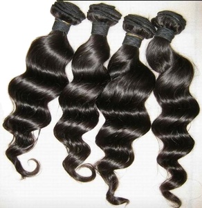 Extensiones de Cabello Humano Natural al por Mayor, Cabello Indio 100% Natural sin Procesar, Cabello Virgen Rizado Indio - Product Image 1