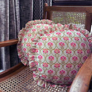 Funda de cojín decorativa redonda de mezcla de lino con volantes |   16x16 Pulgadas |   Estampado Floral de Loto |   Cierre de Cordón |   Venta al por mayor en India - Product Image 3