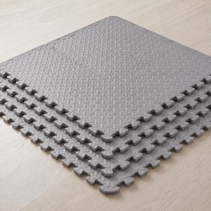 Tapis de sol de gym en caoutchouc noir, dalles de revêtement de sol protectrices antidérapantes à emboîtement - Product Image 3