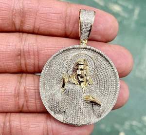 Colgante de Plata de Ley 925 con Rostro de Jesús de Moissanita Iced Out en Placa Redonda, Joyería Fina para Fiesta Religiosa - Product Image 3