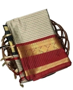 Sari traditionnel en soie KV pour femme, crème et rouge, bordure dorée brodée, idéal pour mariage indien, Diwali, festivals d'automne, séchage rapide - Product Image 1