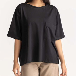 T-shirt classique noir à col rond, coupe ample, avec poche, impression personnalisée, manches courtes, respirant, pour femme, élégant et décontracté - Product Image 1