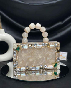 Bolso de Mano de Resina Ecológico Hecho a Mano para Mujer, Diseño Único, Construcción Duradera, Acabado Elegante para Eventos Especiales MULTI CRAFT - Product Image 4