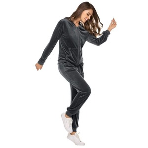 Ensemble de survêtement en velours pour femmes, à capuche, fermeture éclair, manches longues, couleur unie, tenue de jogging décontractée avec poches latérales, vêtements d'hiver - Product Image 6