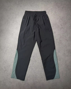 Ensemble survêtement coupe-vent oversize pour homme, 2 pièces : veste zippée et pantalon évasé, 100% nylon, bandes réfléchissantes, nouveau design. - Product Image 3