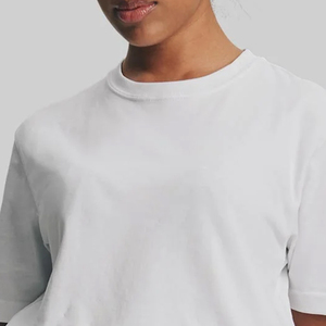 T-shirt pour femme coupe ample et courte, style décontracté chic, manches courtes, qualité supérieure, couleur unie / col rond avec logo personnalisable - Product Image 2