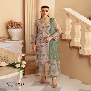 Longues robes Maxi pour femmes Boutique Costumes Élégant Belle Luxe Organza Robes 3 Pièces Costumes Indiens par Ramsha Vol M-12 - Product Image 6