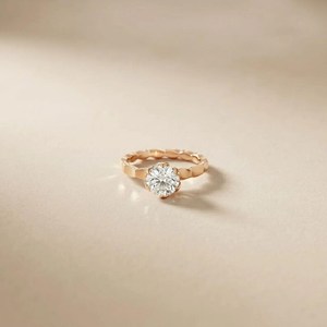 Bague unisexe en argent 925 avec moissanite taille ronde style floral, bague de fiançailles moderne, cadeau idéal pour anniversaire et fêtes - Product Image 5