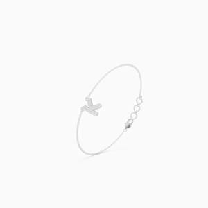 Una pulsera personalizada con nombre en oro amarillo, blanco y rosa de 9 quilates con diamante cultivado en laboratorio de 0.064 quilates. - Product Image 2