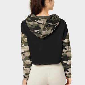 Sweat-shirt à capuche court pour femme, tricoté, à manches camouflage color block, coupe ample, respirant, à manches longues, style décontracté automne - Product Image 2