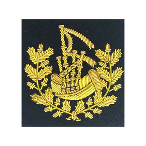 Insignia de tela de lona hecha a mano con bordado de hilo de alambre fino, colores personalizados, base resistente para chaquetas, uniformes y logotipos personalizados. - Product Image 1