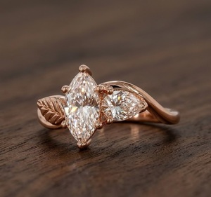 Bague de fiançailles Toi et Moi certifiée IGI, couleur E, VVS2, 3,40 carats, or 18 carats, diamant de laboratoire, diamant marquise en forme de feuille - Product Image 3