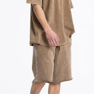 Ensembles shorts et t-shirt personnalisés 100% coton délavé effet soleil, logo personnalisé, coupe ample épaules tombantes, ensemble deux pièces pour homme - Product Image 6