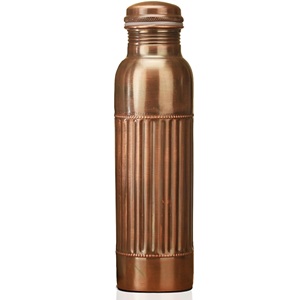 Bouteille d'eau robuste de luxe à rayures en cuivre sans BPA avec base en caoutchouc anti-rayures et bouchon moleté pour une meilleure prise en main - Product Image 6