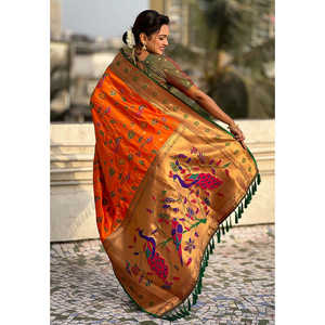 Sari en soie Paithani Jaal tissé avec des fils Zari par Elite Weaves 700g Vêtements indiens et pakistanais - Product Image 4