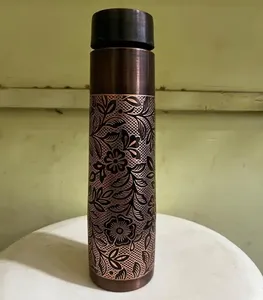 Bouteille d'eau écologique en cuivre pur, design floral antique Meenakari, anti-fuite, bienfaits ayurvédiques, idéale pour le yoga et la gym - Product Image 2