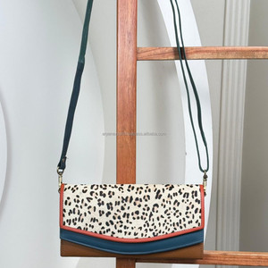 Nuevo bolso de mano RFID de cuero reciclado multicolor para mujer, bolso de hombro tipo bandolera pequeño con varios compartimentos y estampado de animales - Product Image 4