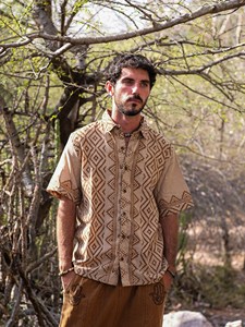 Chemise en coton Khadi imprimée à la main pour homme, motif tribal géométrique, haut d'été écologique à manches courtes - Product Image 3
