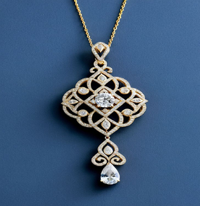 Exquisito colgante de corazón de cisne gemelo en oro con una perla luminosa y alas de diamante. Disponible a precios de mayorista. - Product Image 4