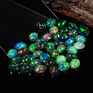 Opale noire naturelle éthiopienne Welo, taille ovale, pierre brute certifiée IGI, jeu de couleurs multicolores - Product Image 2