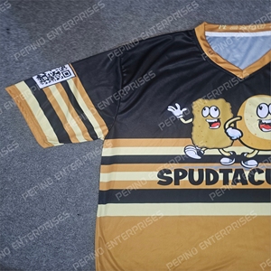 เสื้อเบสบอลคุณภาพสูงจากผู้ผลิต OEM ระบายอากาศได้ดี พิมพ์ลายโลโก้ด้านหน้าด้วยเทคนิค Dye Sublimation เสื้อเจอร์ซีย์เย็บสำเร็จรูป - Product Image 5