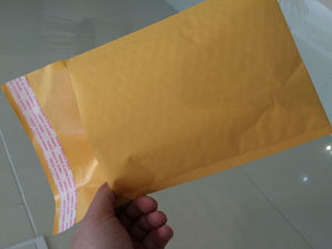 Sobres de Papel Kraft Personalizados con Burbujas, Sobres de Envío Acolchados a Prueba de Golpes con Forro de Poliéster Compuesto para un Embalaje Seguro del Producto - Product Image 2
