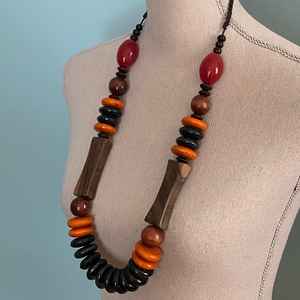 สร้อยคอเรซิ่นทำมือสุดหรูสำหรับผู้หญิง ขัดเงาอย่างดี สวยงาม ทันสมัย ประดับมุก คุณภาพดีที่สุด ลูกปัดนำเข้าจากอินเดียโดยตรง - Product Image 1