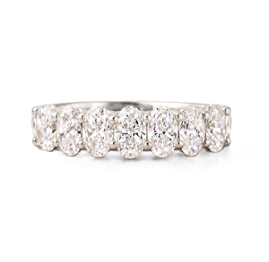 Bague demi-éternité en or massif 10K 14K 18K avec diamant de laboratoire ovale de couleur DEF, clarté VS VVS, certifié IGI - Product Image 3